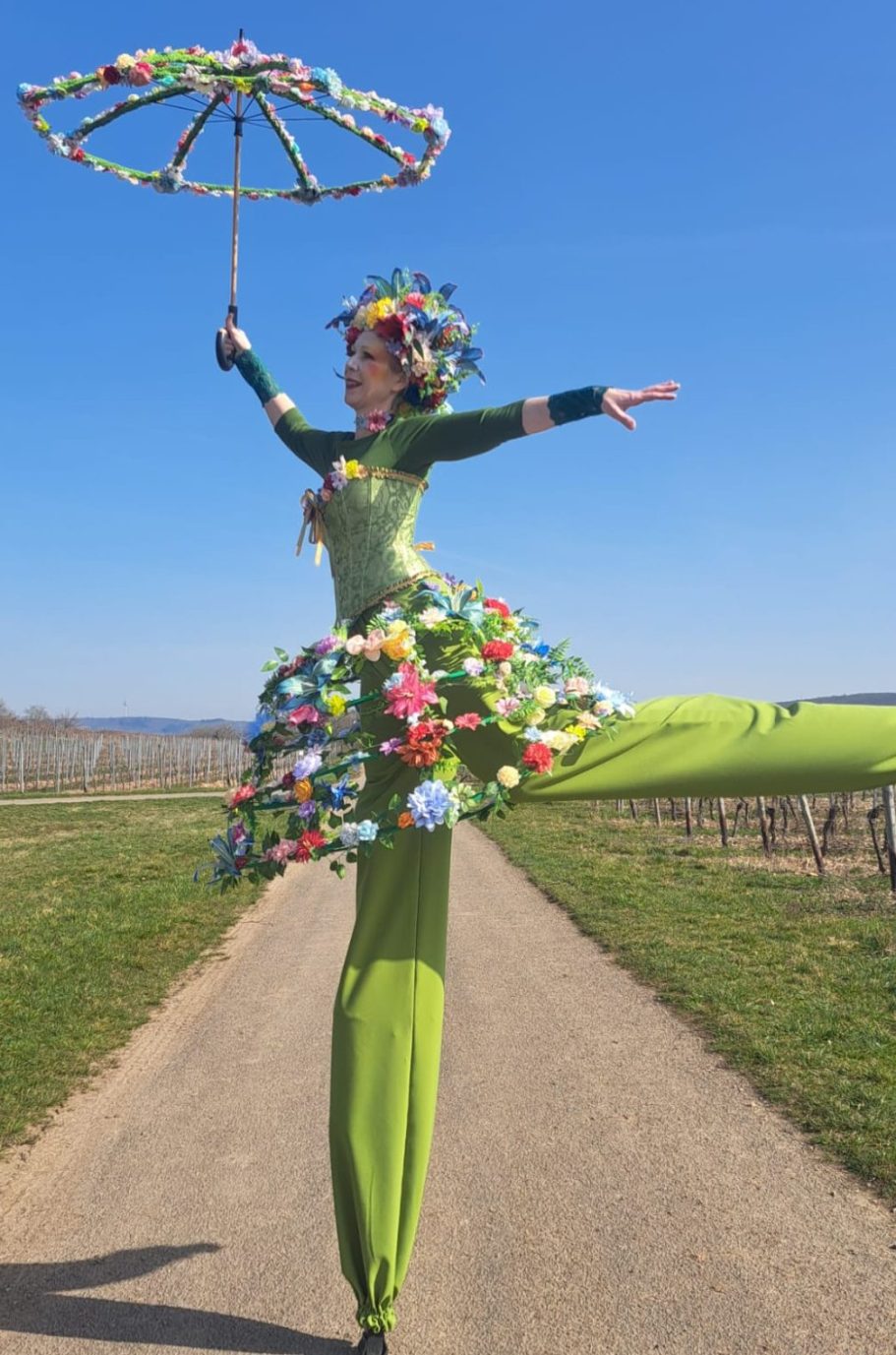 Blumen Künstler Walkact Walking Act für Strassenfeste, Parkfeste, Blumen St